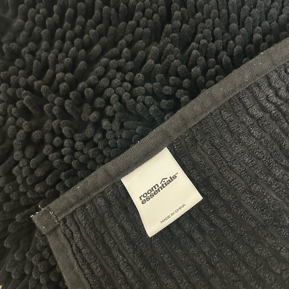 Elegant Black and White Shower Curtain - Picture 4 of 4